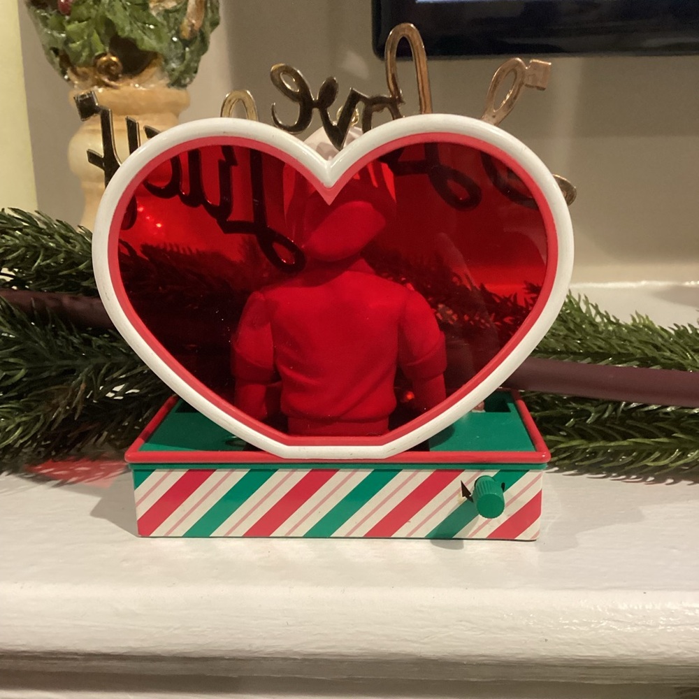 Vintage 2000 Carlton Cards I Love Lucy “Candy Factory” Christmas Tree Ornament - Picture 3 of 5